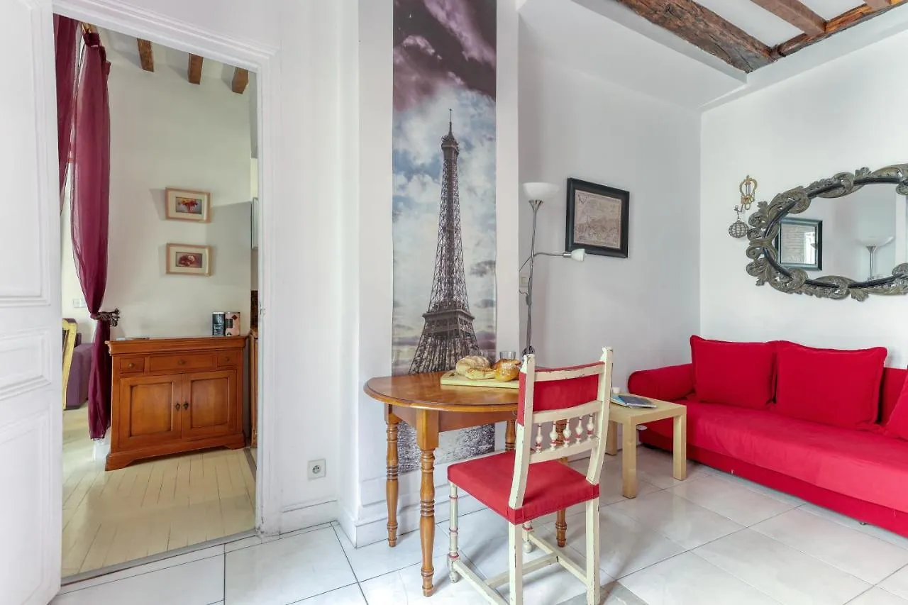 Parisian Cocoon 1Bdr Flat - Prime Loc Le Marais Apartment