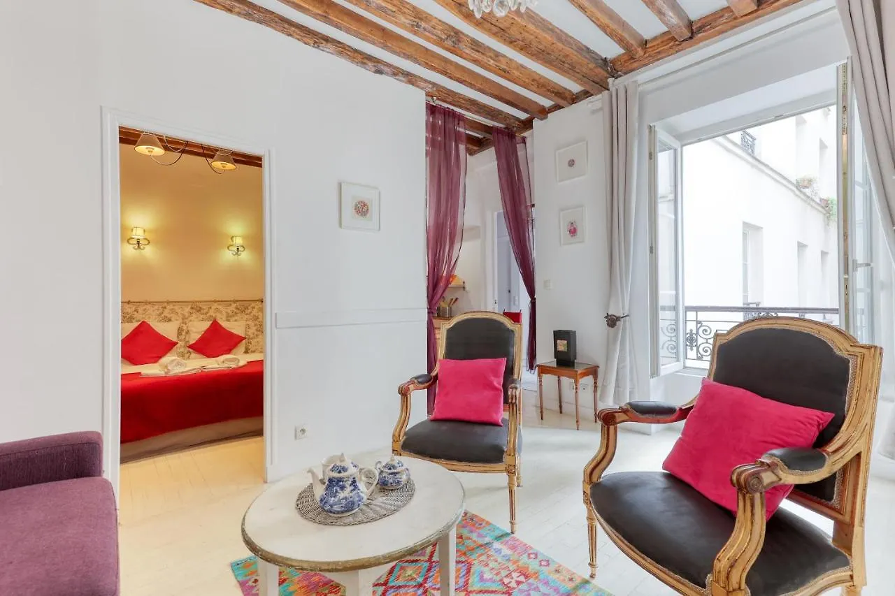 Parisian Cocoon 1Bdr Flat - Prime Loc Le Marais Apartment