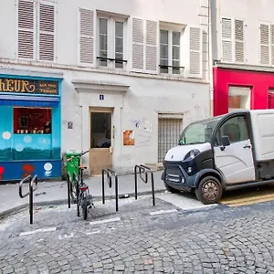 Apartment Cozy Heart Of Montmartre & Historic, Paris